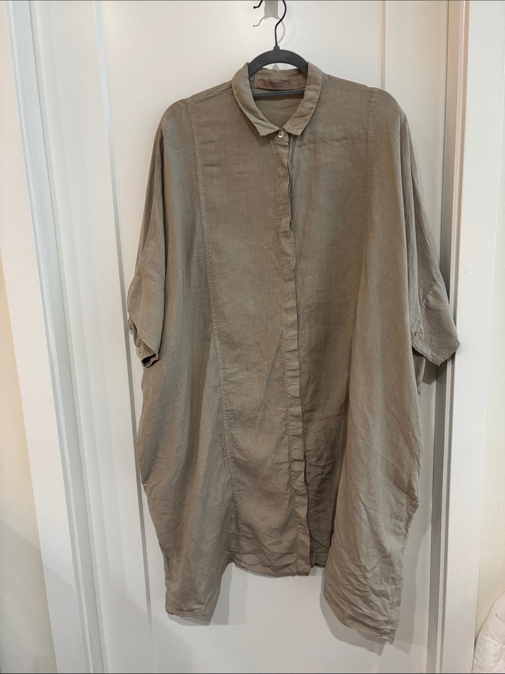 Cut loose Size One tan beige 100% linen Buttoned Tunic Dress Seam Pockets Collar